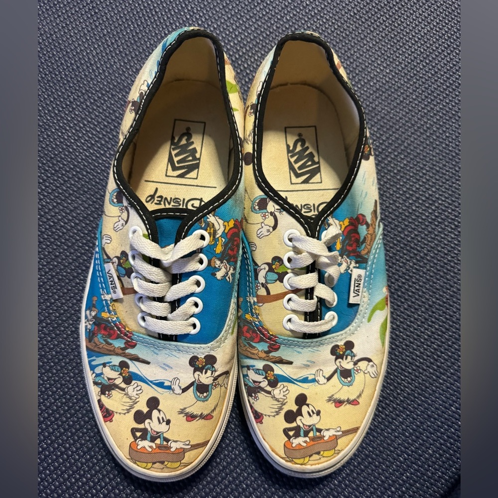 Dosney Aloha vans